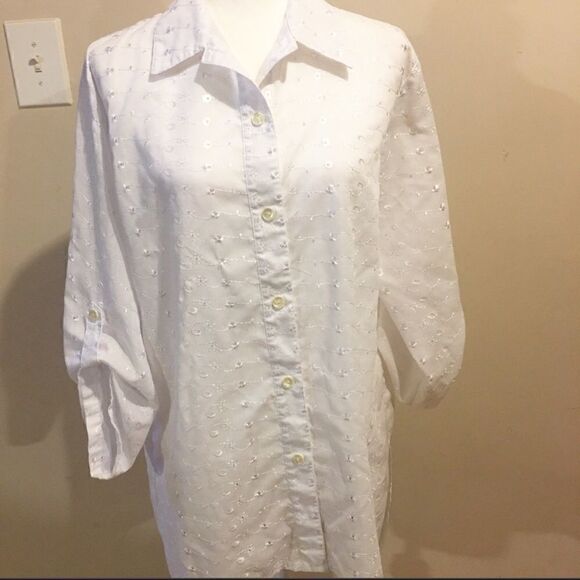 Drapors and Damons Women’s button up shirt - Picture 2 of 9
